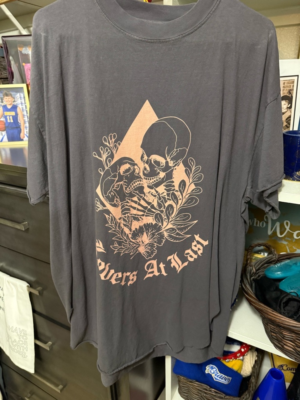 Graphic Short Sleeve Tee in Charcoal with Pink Skull Design